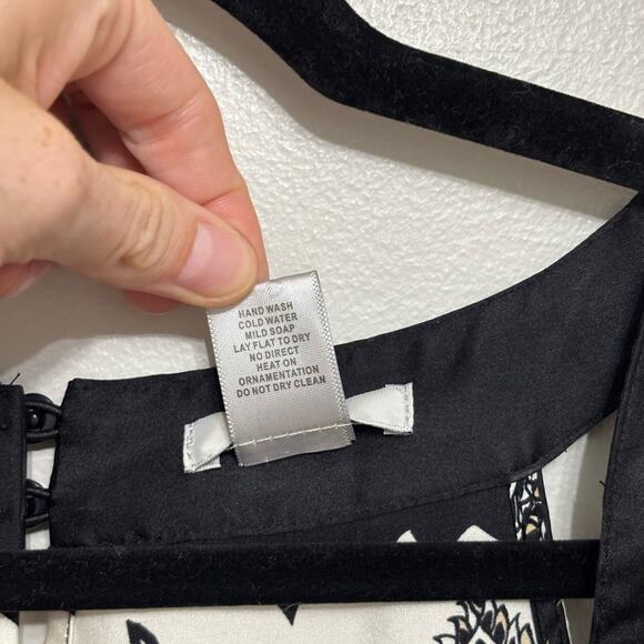 Y2K Vintage Cache Silk Babydoll Tunic Tank in Abstract Design - Size M - Picture 5 of 6